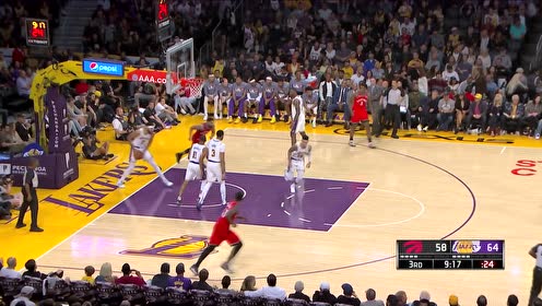 【NBA集錦】 喬丹怕過誰？范弗利特持球往里殺滑翔右手輕松上進(jìn)