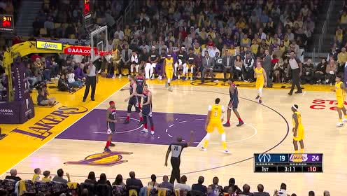 【NBA集锦】动作十分流畅 浓眉背身遭犯规随手一抛也能进