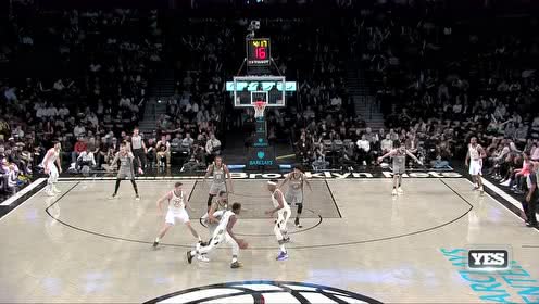 【NBA集錦】霍樂(lè)迪突然一發(fā)擊地 特納跨步突破上籃瀟灑打進(jìn)2+1