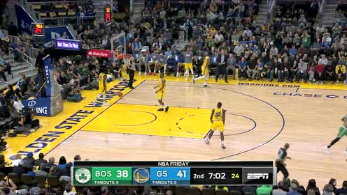 【NBA集锦】熟悉的反击节奏 斯玛特三分入网塔图姆抢断一条龙暴扣