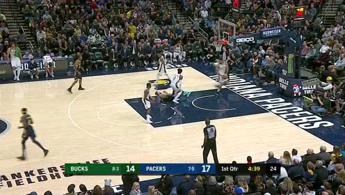 【NBA集錦】小薩內(nèi)線拼搶疑受傷 捂著右肋表情痛苦下場(chǎng)休息