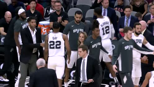 【NBA集錦】阿德反擊行進間送不停球妙傳！ 蓋伊吃餅拽扣美滋滋