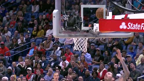 【NBA集錦】手感好的就沒辦法 雷迪克快攻上籃命中擺出無奈手勢