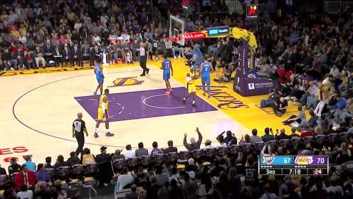 【NBA集錦】詹姆斯斷球反擊 隱蔽傳球濃眉上籃打進2+1