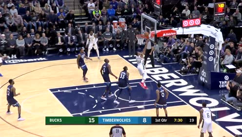 【NBA集锦】这怎么学?字母哥大跨步直接过掉考文顿轻松上篮