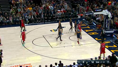 【NBA集錦】手感來了想投就投 米切爾轉(zhuǎn)換三分一擊命中