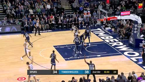 【NBA集錦】轉(zhuǎn)移進(jìn)攻火力點(diǎn) 福布斯外線犀利三分射大雕