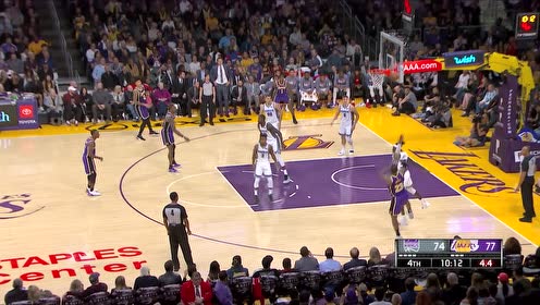 【NBA集錦】蹦蹦跳跳少女感十足 詹皇中距離跳投+顏射三分完成雙殺