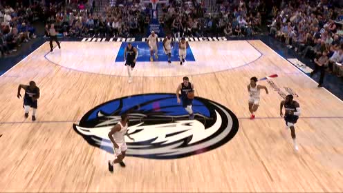【NBA集錦】東契奇鬼手?jǐn)嗲虿豢慈孙w餅 助飛史密斯踏步而起暴力劈扣