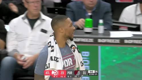 【NBA集锦】叫西蒙斯照样也能投三分 小西蒙斯抬手三分打停老鹰