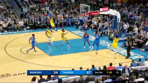 【NBA集錦】拉塞爾漂移中投不中 羅賓遜拔地而起飛身補扣