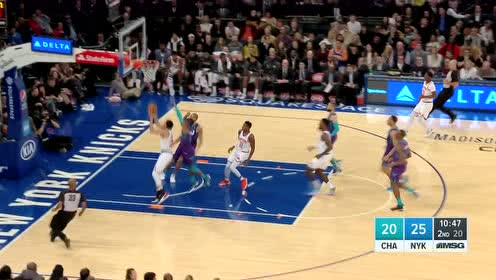 【NBA集锦】一直反击一直爽 诺克斯转换推进接球上篮一气呵成