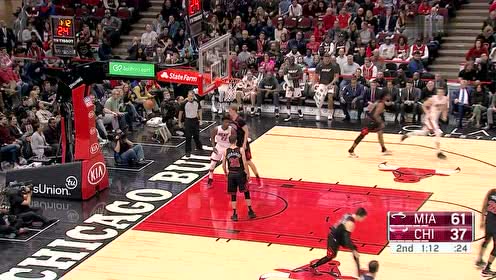 【NBA集锦】吉米彻底爆发 巴特勒挂筐劈扣篮筐都颤抖