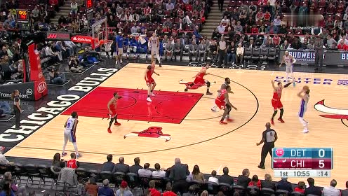 【NBA集锦】萨托兰斯基低手秒传 马尔卡宁空切扣篮得手