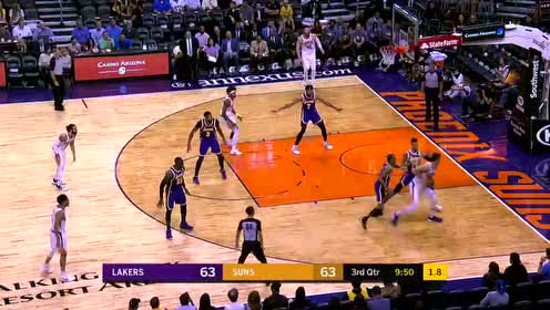 【NBA集錦】敬你是條真的漢子！貝恩斯空中旋轉(zhuǎn)180度重摔在地后堅(jiān)強(qiáng)爬起