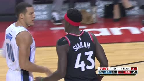 【NBA集錦】開(kāi)場(chǎng)手感就來(lái) 西亞卡姆急停跳投穩(wěn)穩(wěn)打進(jìn)