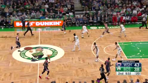 【NBA集锦】不看人就传?史密斯尴尬传球错失两分