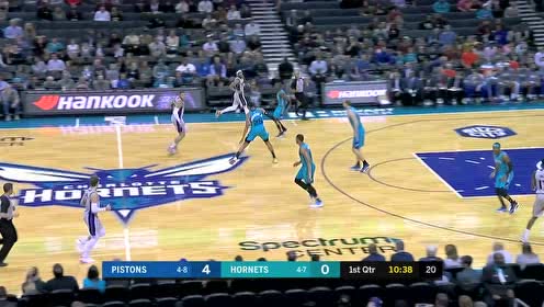 【NBA集锦】开局手感就来 格里芬弧顶接球三分飙中
