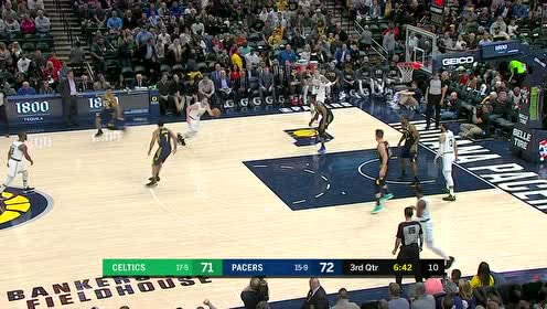 【NBA集錦】都不敢投三分？綠軍接連放棄外線機(jī)會布朗內(nèi)線上籃
