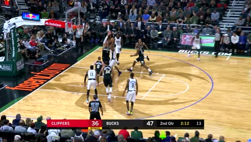 【NBA集錦】把握住機(jī)會(huì)來(lái)記猛扣！萊昂納德箭步?jīng)_到籃下飛身劈扣灌進(jìn)