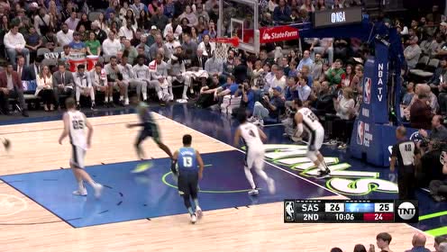 【NBA集錦】手感熱的發(fā)燙 懷特連續(xù)高難度命中打出氣勢(shì)