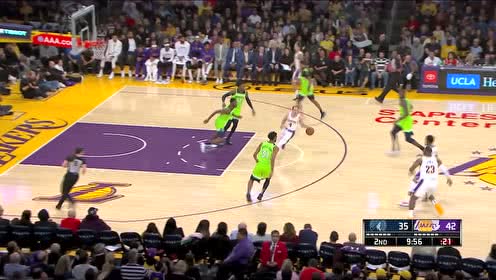 【NBA集锦】就是要扣! 詹姆斯持球突破单手暴力隔扣