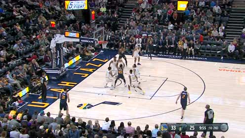 【NBA集锦】正经一打四! 米切尔变向后超级战斧肆虐篮筐