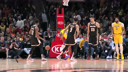 【NBA集锦】今日十佳球新鲜出炉!詹姆斯杂耍胯下砸传火花单臂劈扣重现扣篮王风采