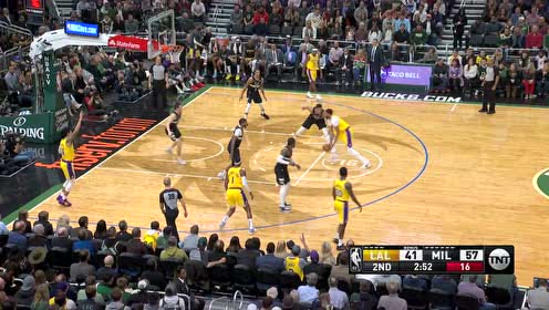 【NBA集錦】字母哥濃眉正面較量！濃眉力壓字母哥單手補扣