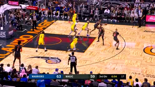 【NBA集锦】三分如雨浇湿安利球馆 富尼耶连续狙击如吃饭一样简单