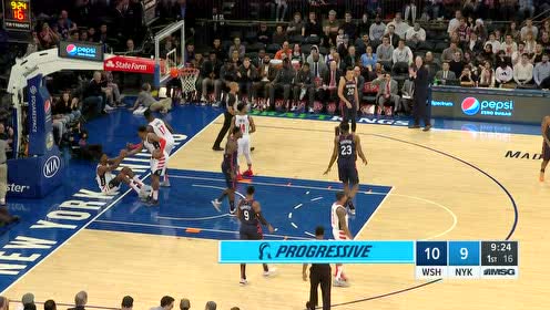 【NBA集锦】这力量也太强了 兰德尔突破顶飞马辛米上篮打成2+1