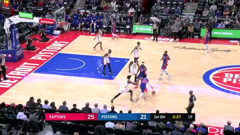 【NBA集錦】突破拋投無視防守 羅斯突破內(nèi)線迎射伊巴卡