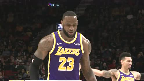 【NBA集錦】這是什么身體素質(zhì) 開拓者籃下三人沒(méi)防住詹姆斯