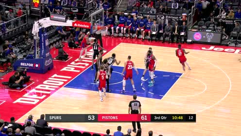 【NBA集锦】失去重心也能进 斯内尔突破抛投空心入筐