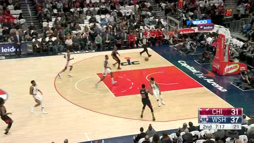 【NBA集锦】扣篮教学安排上 贝尔斯坦不幸扣飞佳福德劈扣得手