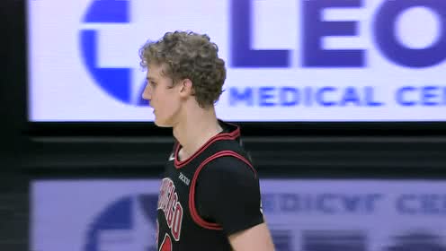 【NBA集锦】重新反超相当焦灼!马尔卡宁追身就射三分弹