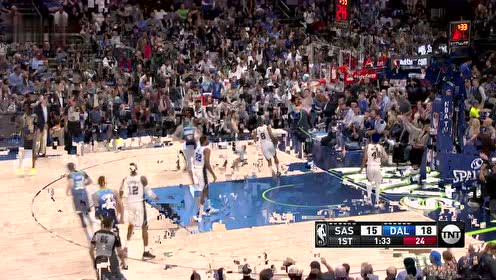 【NBA集錦】小庫(kù)里不看人背傳 東契奇空切雙手暴扣