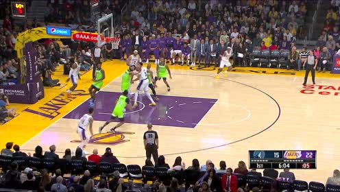 【NBA集锦】拳怕少壮!卡尔弗一马当先滑翔炸筐