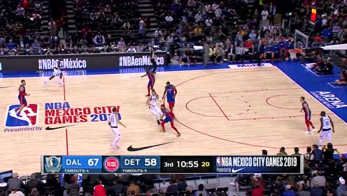 【NBA集錦】腳底抹油溜進(jìn)內(nèi)線 波神靈巧突進(jìn)單臂劈扣