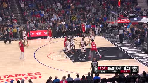 【NBA集錦】皮球送到懷里真開心 拉比西埃摘板補扣美滋滋