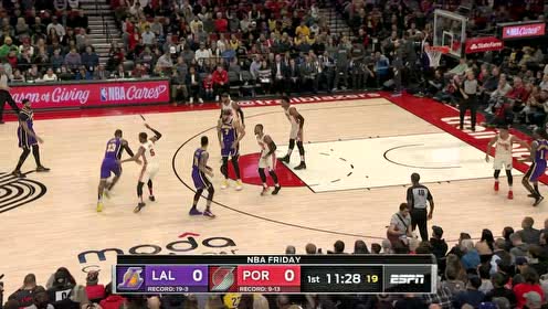 【NBA集錦】開場(chǎng)火力全開 詹姆斯霸氣推土機(jī)加望遠(yuǎn)鏡長(zhǎng)傳毫不留情