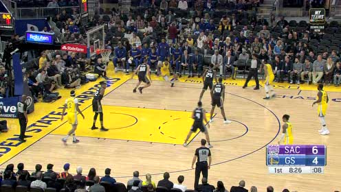 【NBA集錦】咋還秀起來(lái)了 格林小拜佛高拋上籃壓哨命中