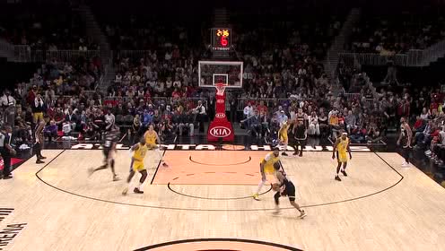 【NBA集锦】詹姆斯洲际导弹传球炸到前场 戴维斯冲锋反击劈扣打进2+1