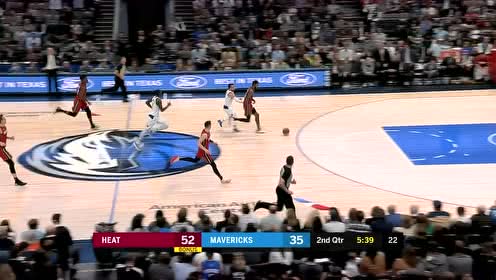 【NBA集錦】其疾如風 瓊斯快速反擊滑翔暴扣姿態(tài)優(yōu)美