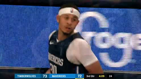 【NBA集锦】鲍威尔接妙传再演暴扣 唐斯立刻三分保住分差