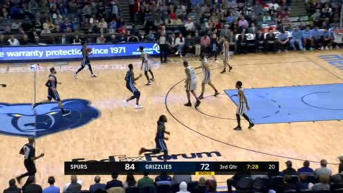 【NBA集锦】休想放肆!德罗赞上篮得手阿尔德里奇遮天大帽莫兰特