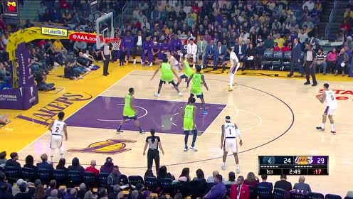【NBA集锦】秃曼巴发威! 卡鲁索突破扛着唐斯拉杆上反篮