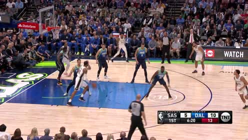 【NBA集錦】馬刺最穩(wěn)定的火力輸出 阿德單打翻身跳投連得4分
