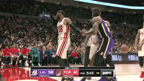 【NBA集錦】這么多年還吃假動(dòng)作 安東尼籃下假動(dòng)作晃飛魔獸