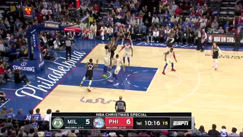 【NBA集錦】這是我們的主場！雄鹿出現(xiàn)失誤理查德森三分入網(wǎng)